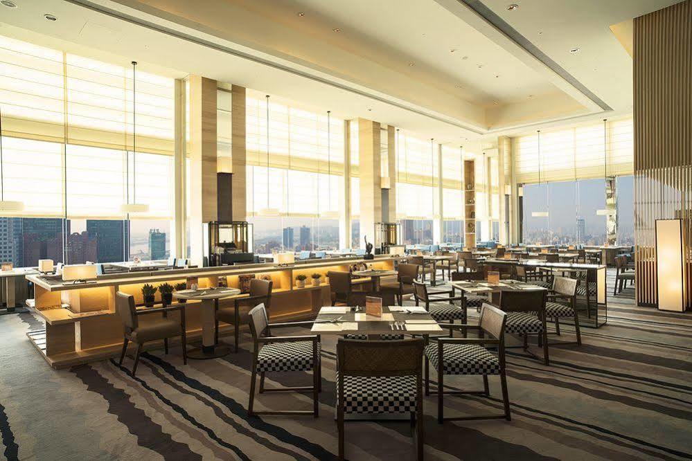 Hotel Cozzi Zhongshan Каосюн Екстериор снимка