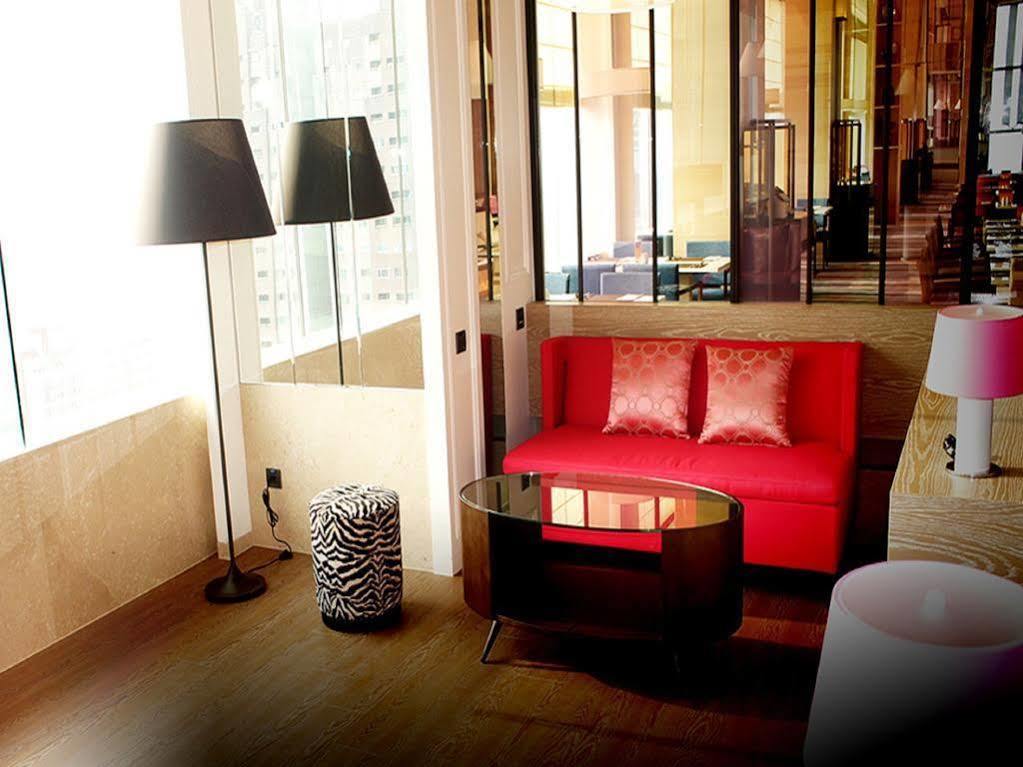 Hotel Cozzi Zhongshan Каосюн Екстериор снимка